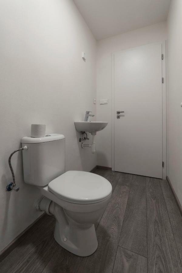 Hostel Homer Liben Prag Dış mekan fotoğraf